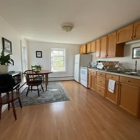 Centrally Located Winooski Apartment Exterior photo